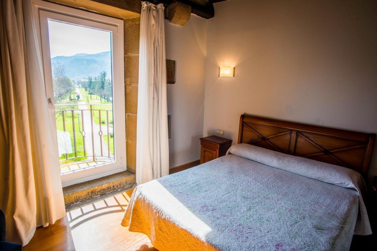 Hotel Palacio Atxega Усурбиль Экстерьер фото
